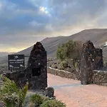Prázdninový dům Castillo Lanzarote Winni - Luxury - Pet Friendly With Heated Pool *