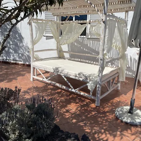 Semesterbostad Castillo Lanzarote Winni - Luxury - Pet Friendly With Heated Pool *