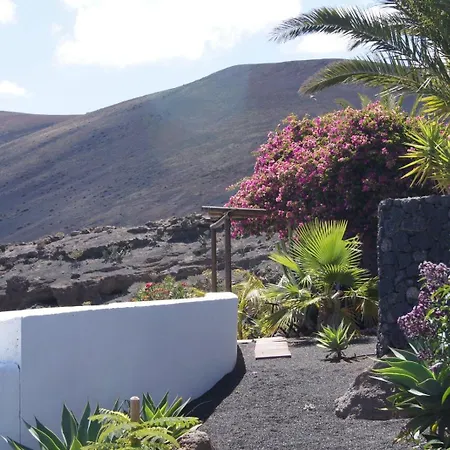 Castillo Lanzarote Winni - Luxury - Pet Friendly With Heated Pool *