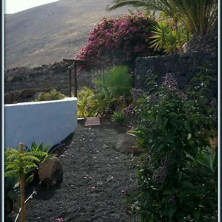 Semesterbostad Castillo Lanzarote Winni - Luxury - Pet Friendly With Heated Pool *