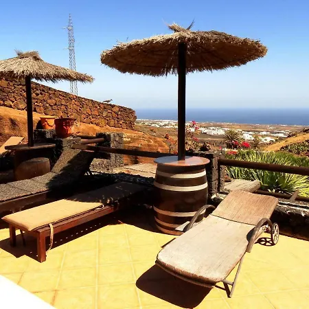 Castillo Lanzarote Winni - Luxury - Pet Friendly With Heated Pool Holiday home