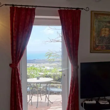 Castillo Lanzarote Winni - Luxury - Pet Friendly With Heated Pool Holiday home *
