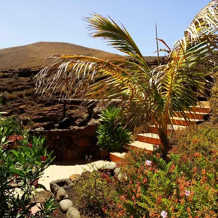 Semesterbostad Castillo Lanzarote Winni - Luxury - Pet Friendly With Heated Pool *