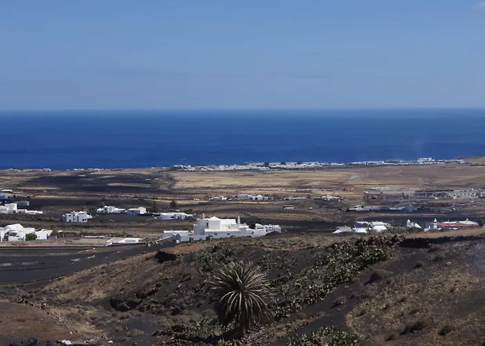 Castillo Lanzarote Winni - Luxury - Pet Friendly With Heated Pool
