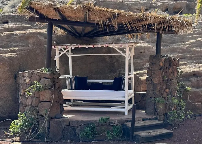 Castillo Lanzarote Winni - Luxury - Pet Friendly With Heated Pool