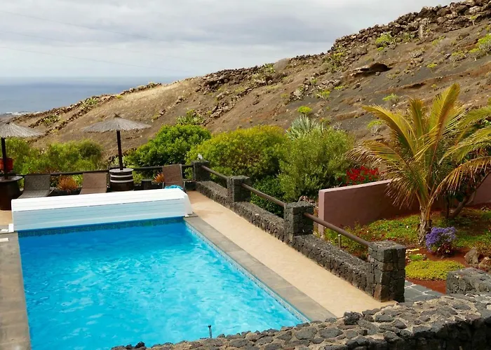 Castillo Lanzarote Winni - Luxury - Pet Friendly With Heated Pool