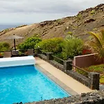 Castillo Lanzarote Winni - Luxury - Pet Friendly With Heated Pool