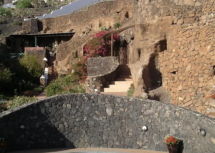 Semesterbostad Castillo Lanzarote Winni - Luxury - Pet Friendly With Heated Pool